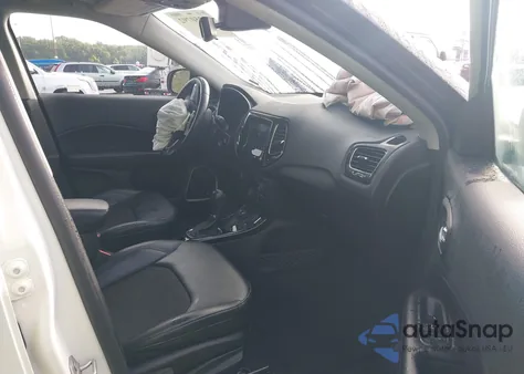 2021 Jeep Compass Altitude 4X4 from USA, damaged, VIN 3C4NJDBB6MT586270